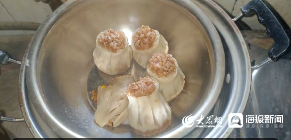 利鸿网 重庆：从未做过烧麦的80后男子  多次摸索后终于做出一锅烧麦